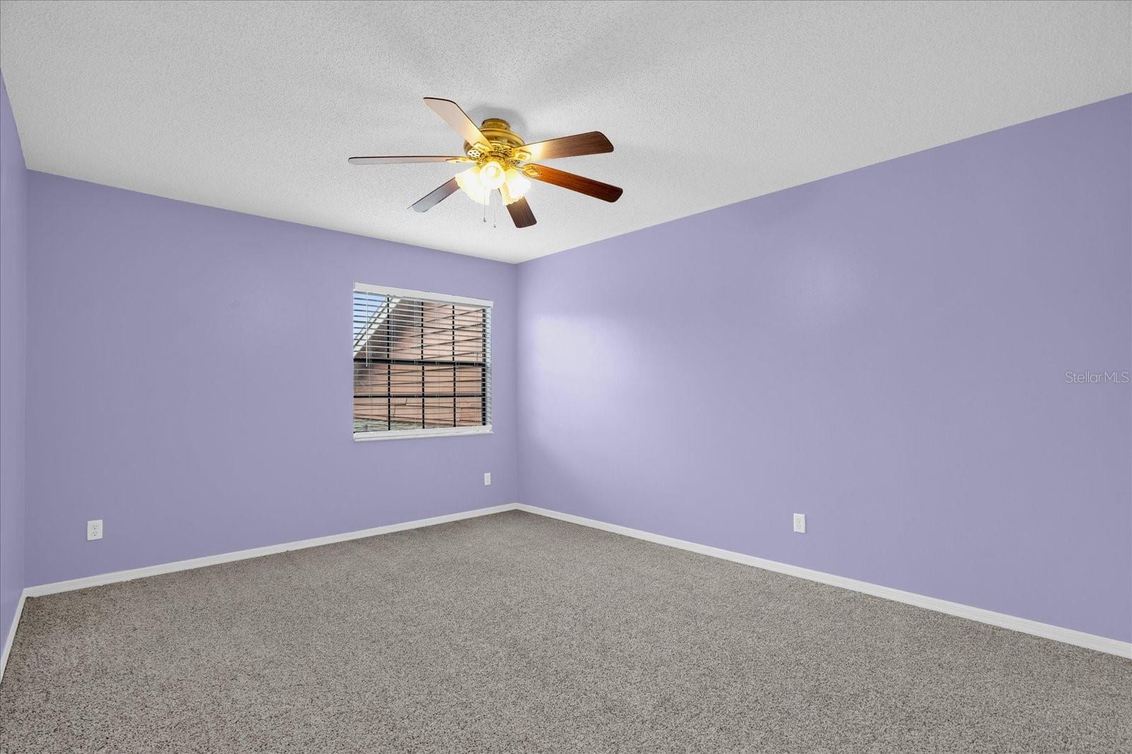 1021 NANCY CIR