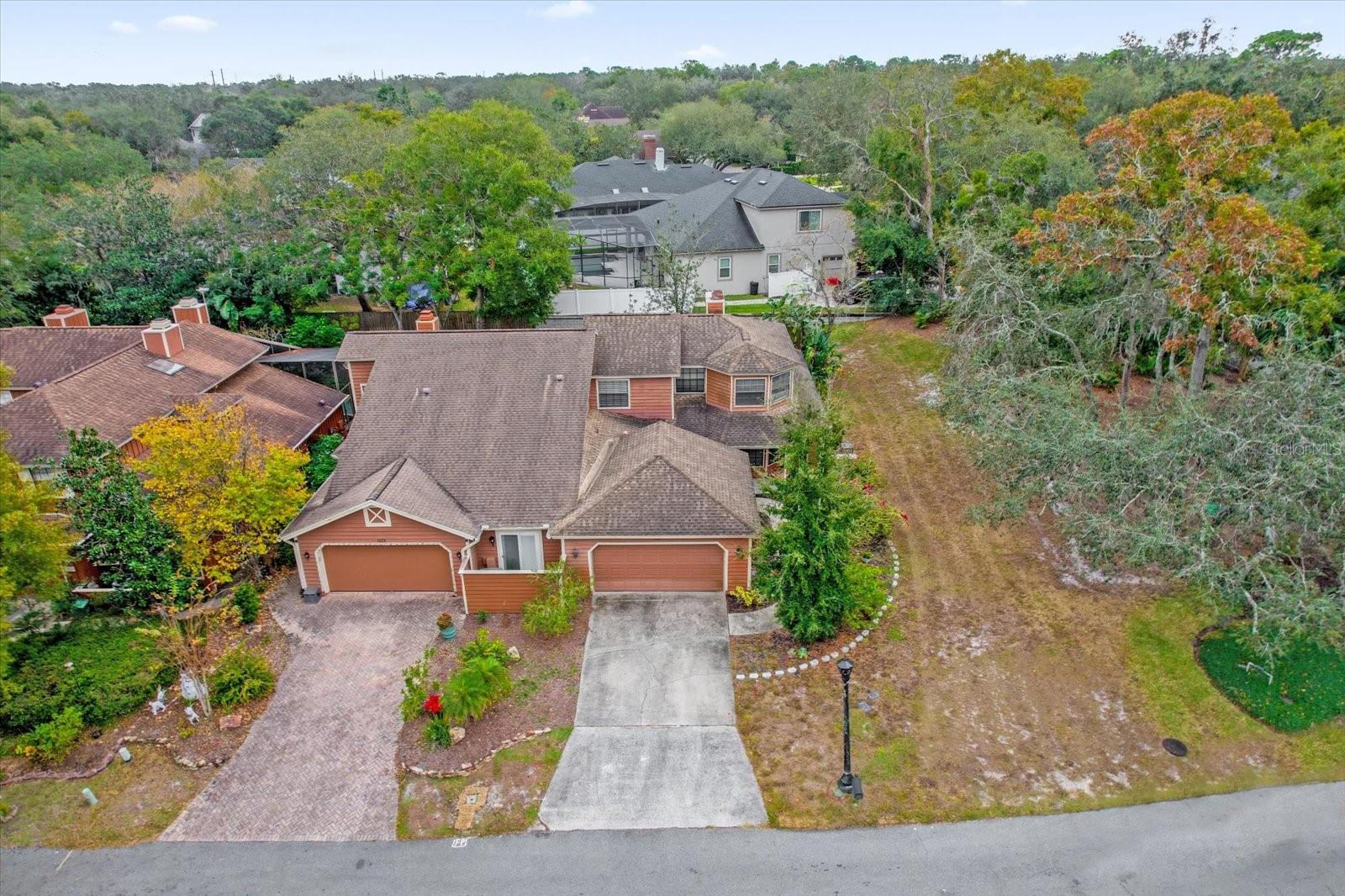1021 NANCY CIR