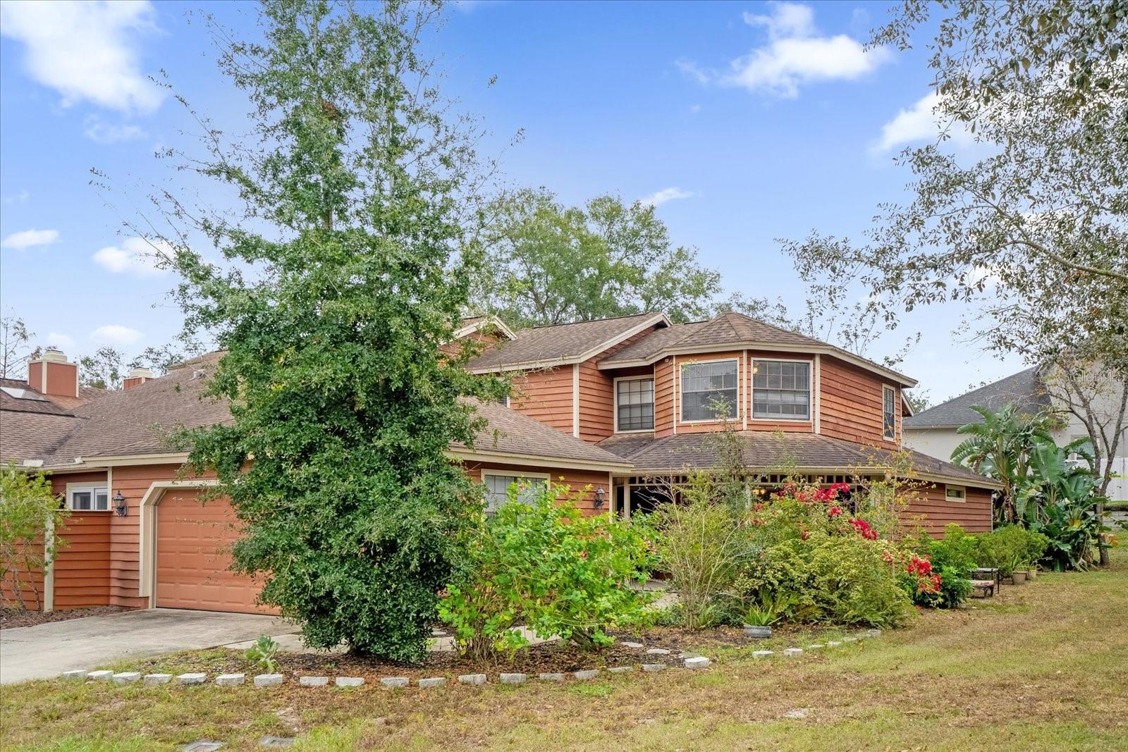 1021 NANCY CIR