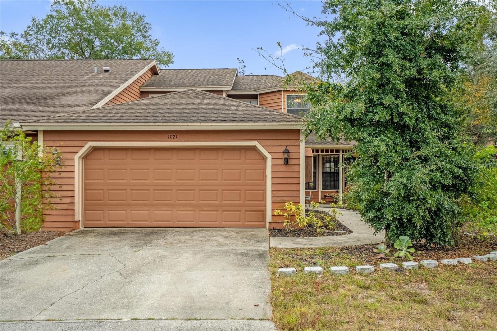 1021 NANCY CIR