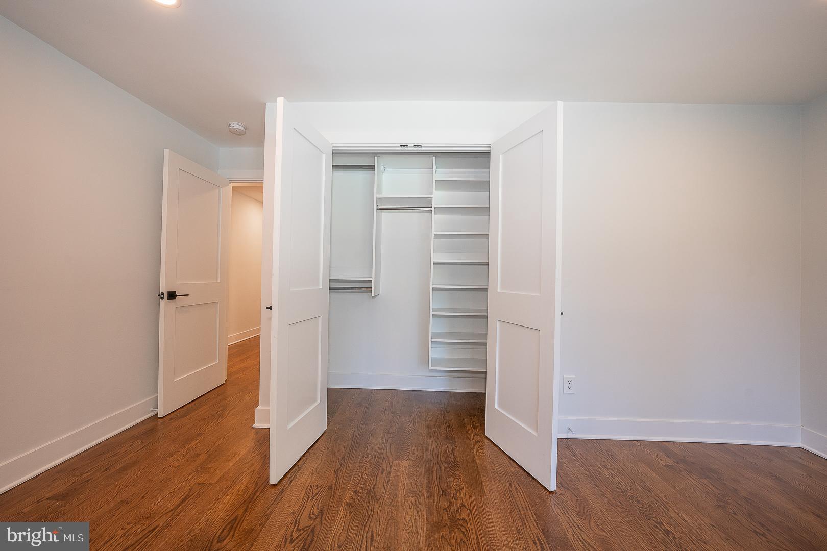 737 Berwood ROAD