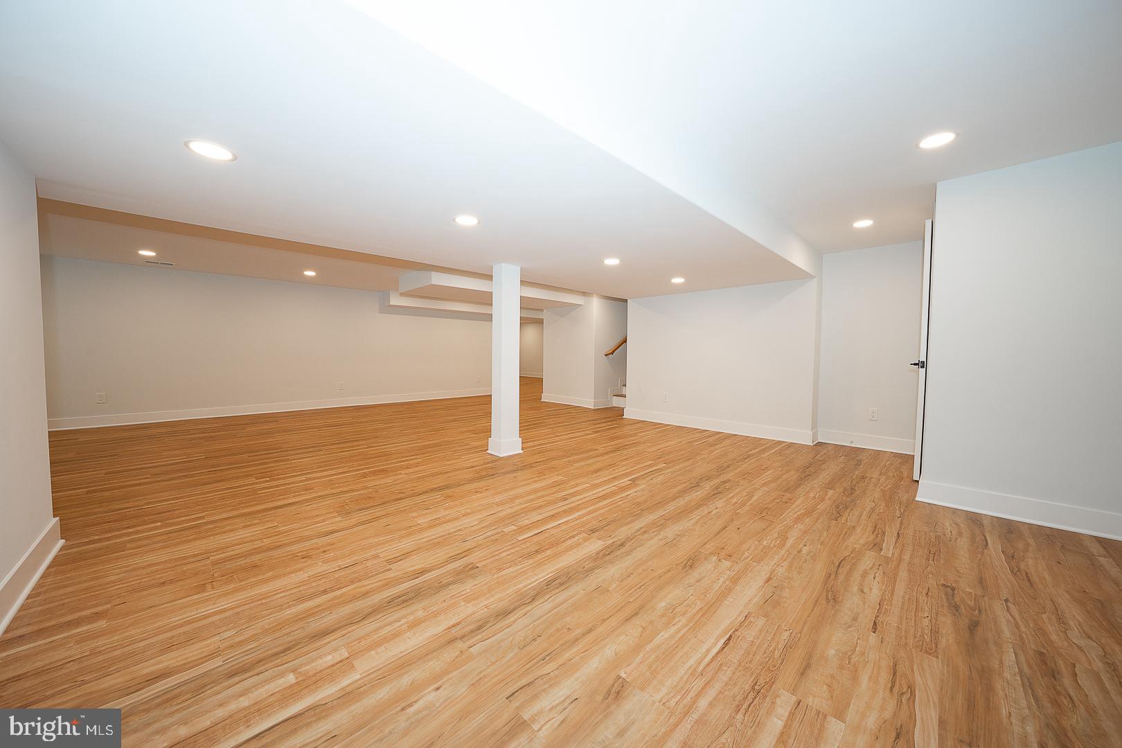 737 Berwood ROAD