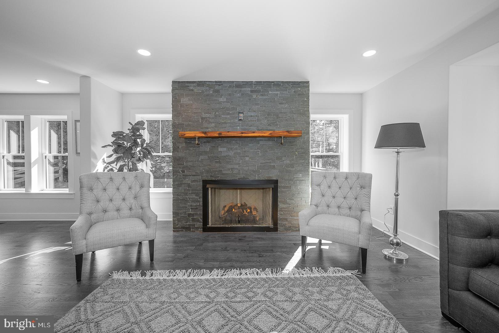 737 Berwood ROAD