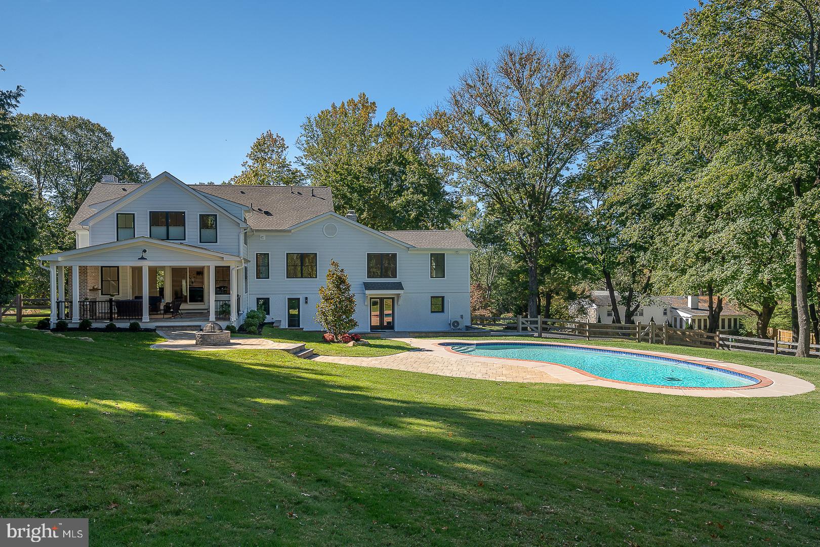 737 Berwood ROAD