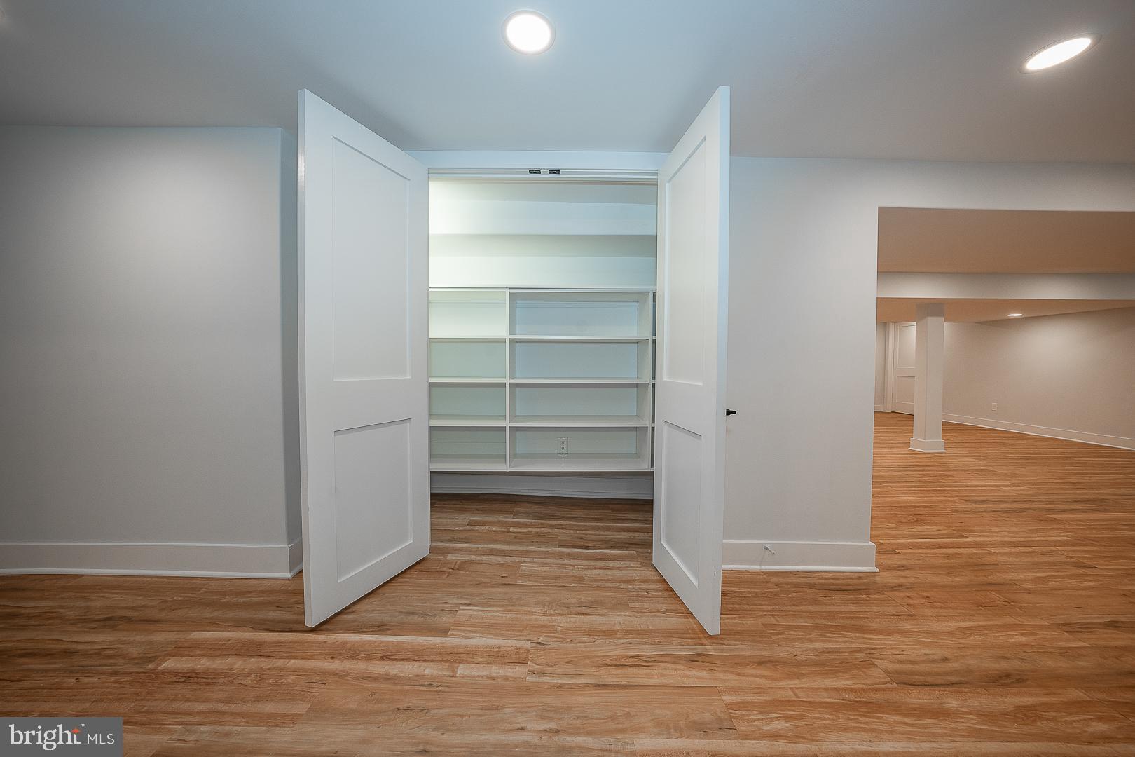 737 Berwood ROAD