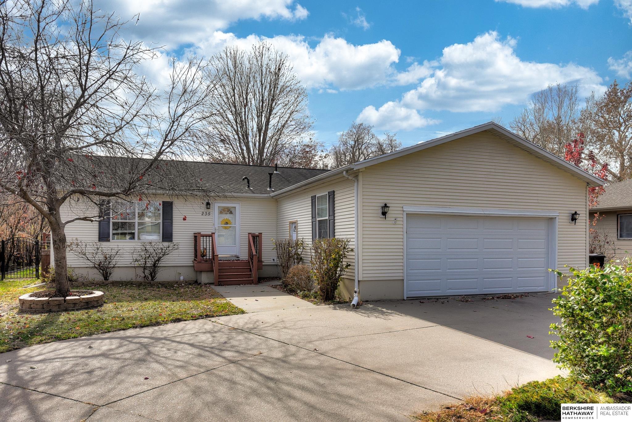 235 Ridgeland Avenue