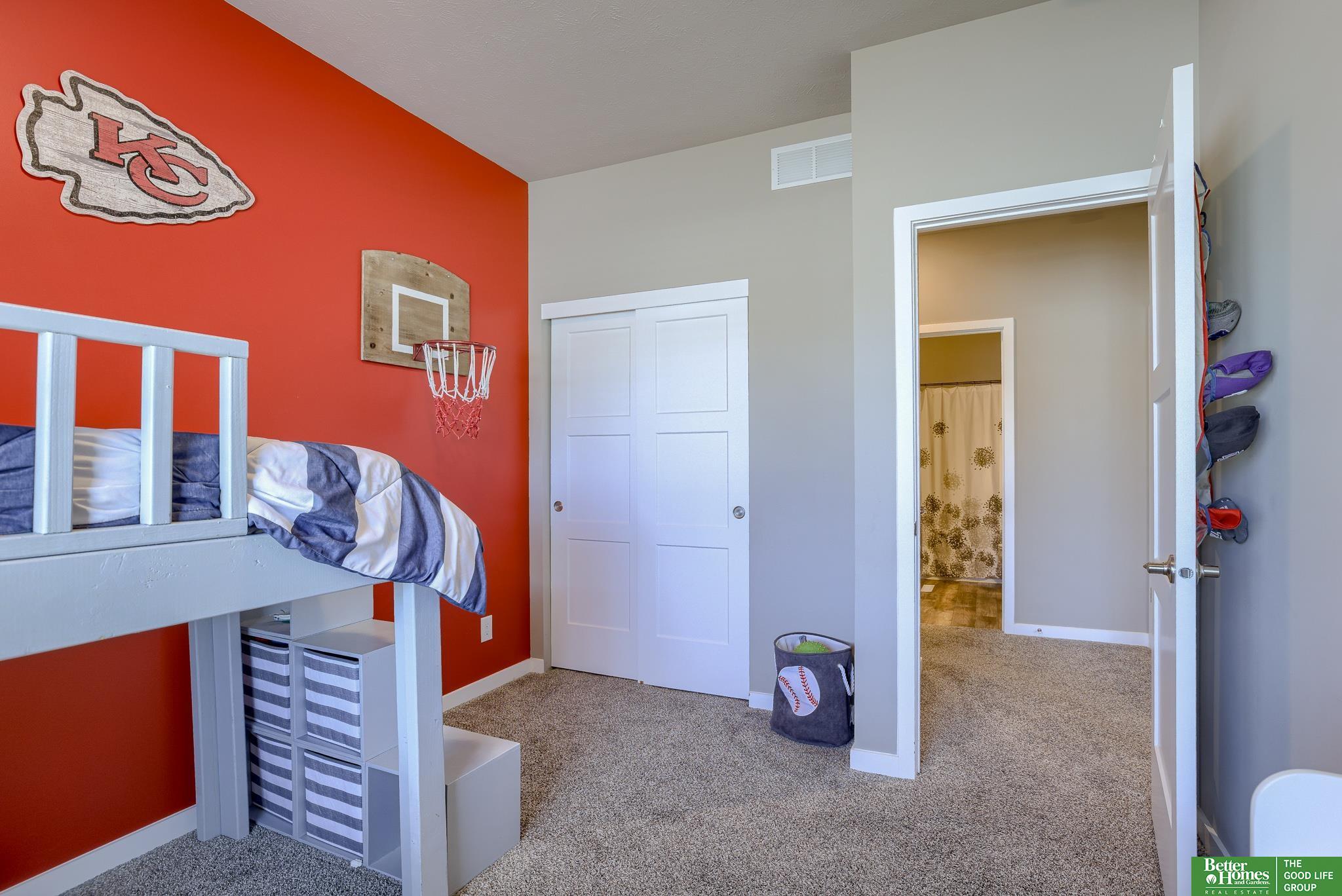 11163 Horizon Circle