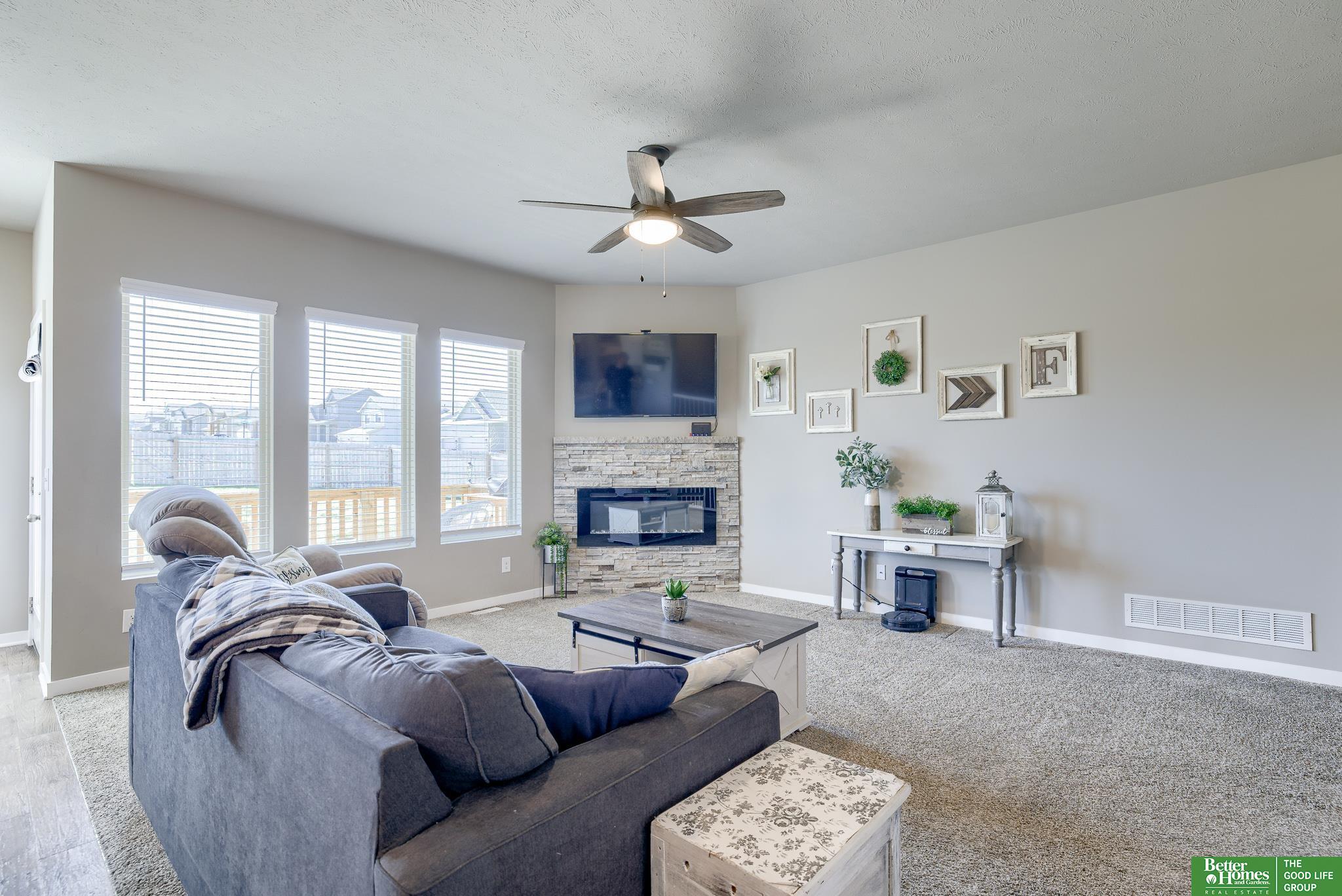 11163 Horizon Circle