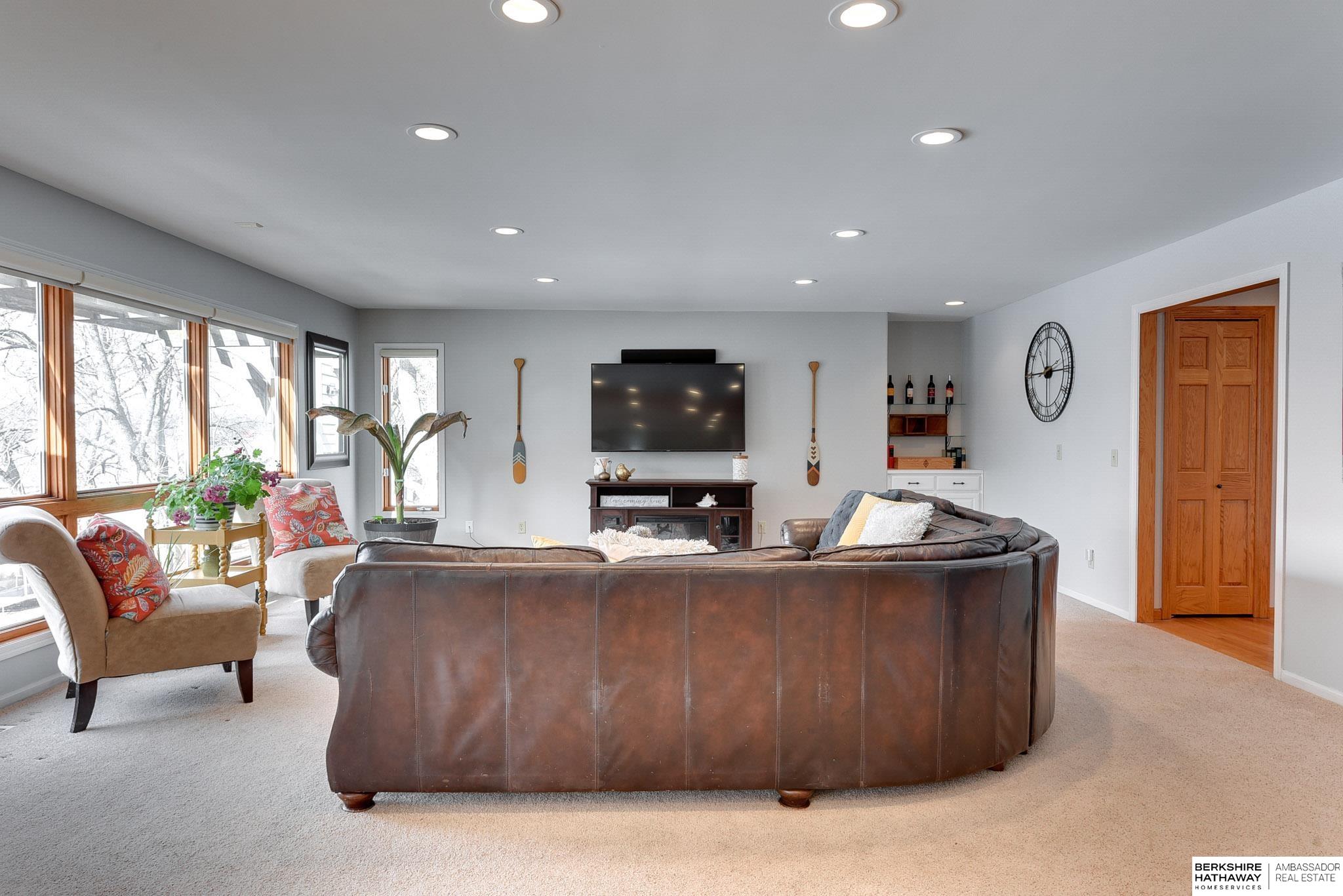 2507 Ponca Point