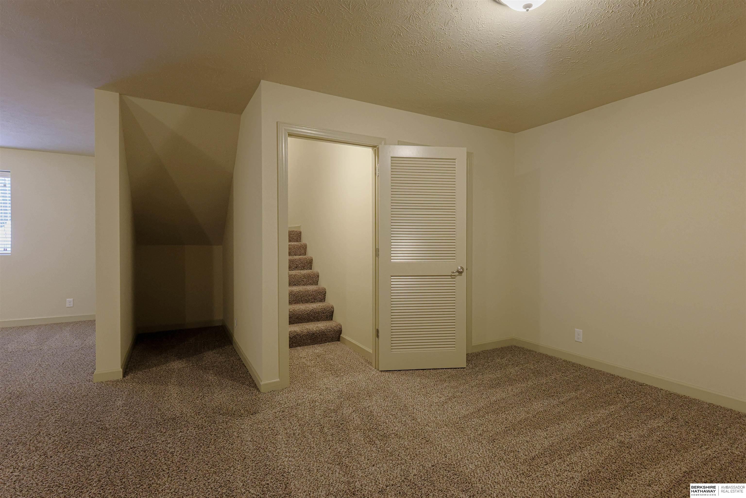 19012 Redwood Street