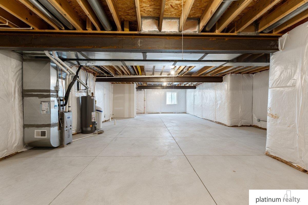 2821 Lakeside Drive