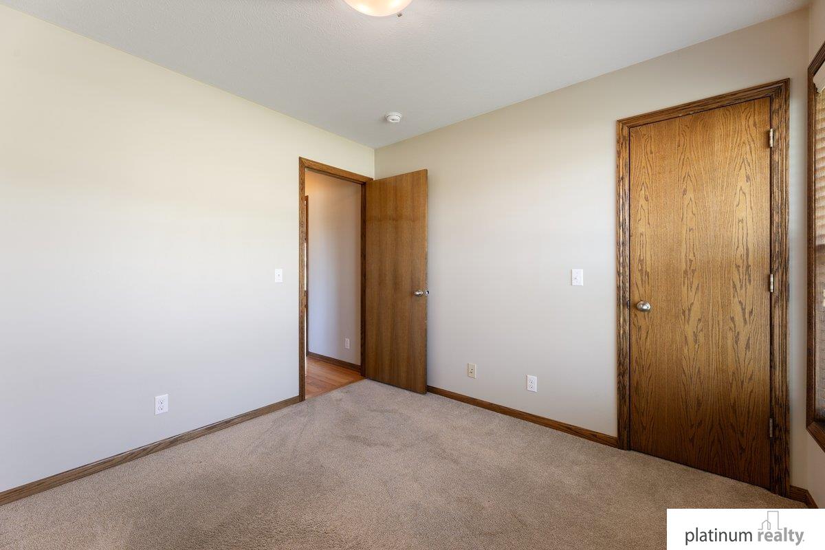 2821 Lakeside Drive