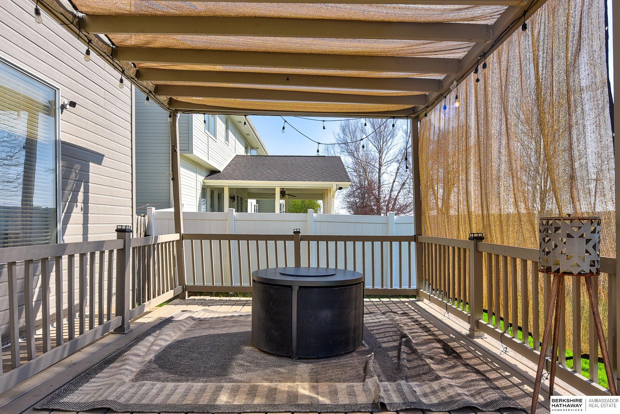6238 N 155th Avenue