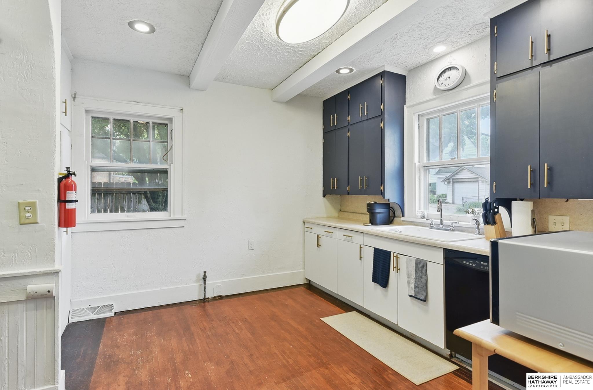 6920 N 30th Street