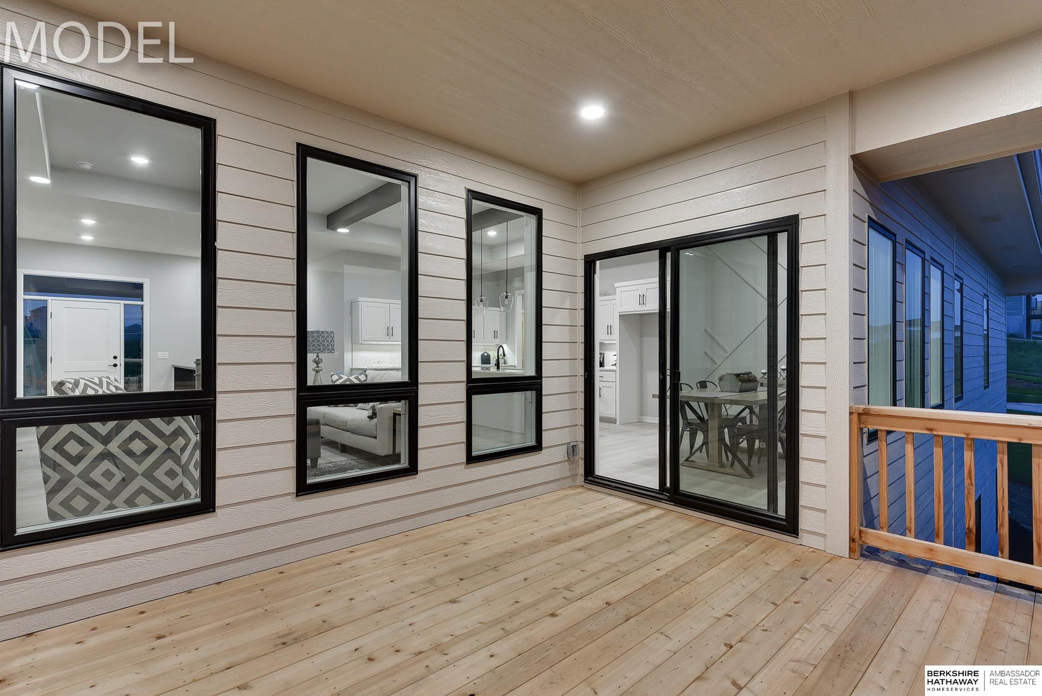 11003 S 102nd Street