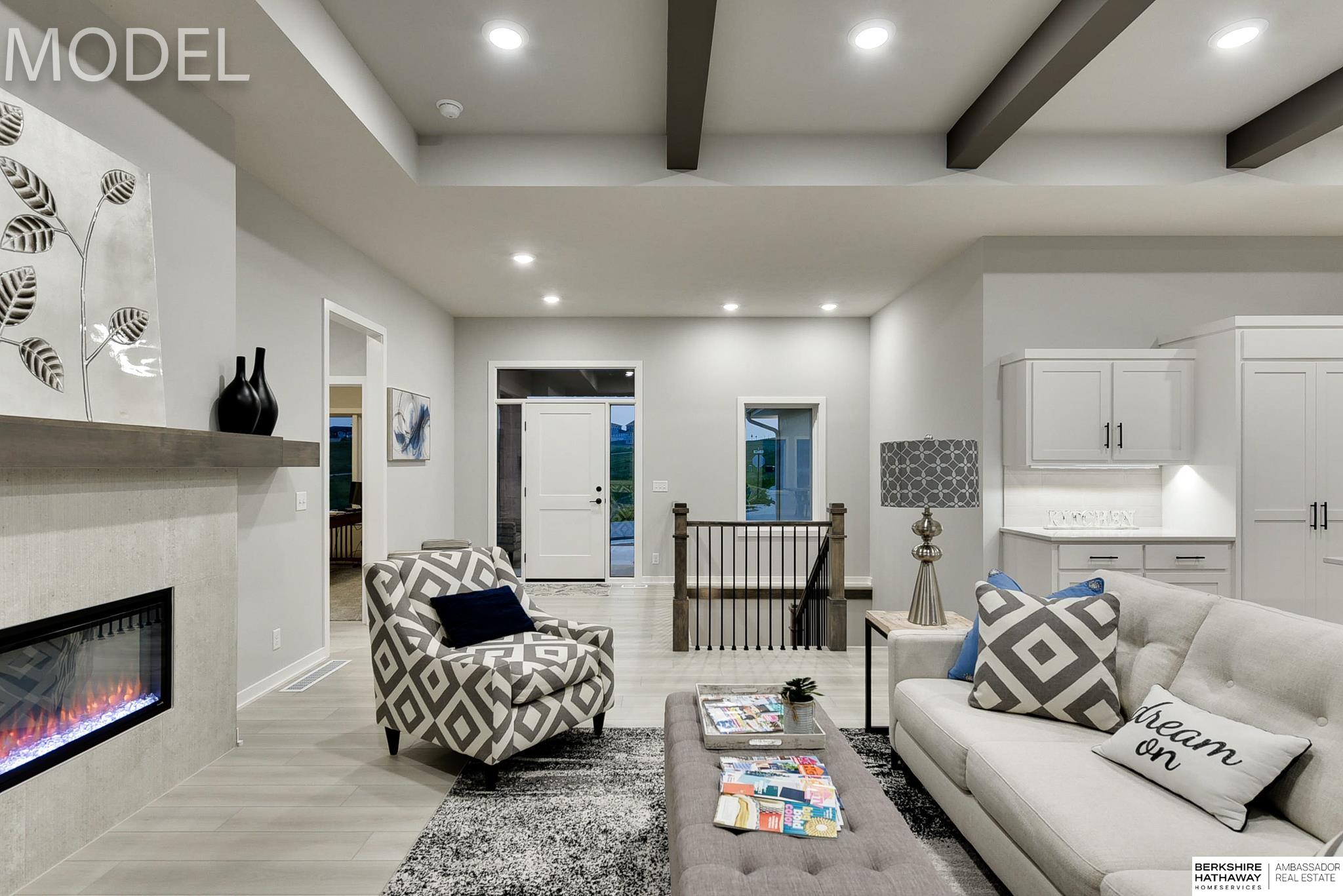 11003 S 102nd Street