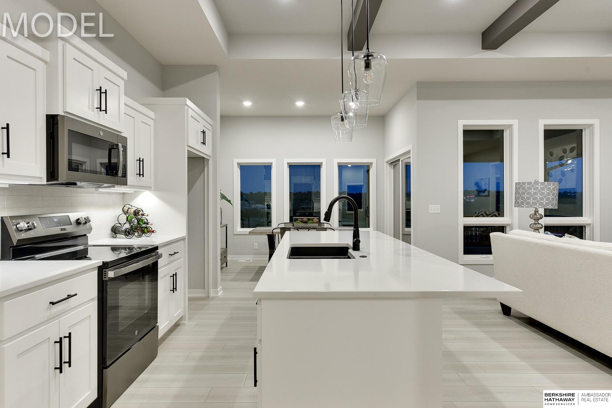 11003 S 102nd Street