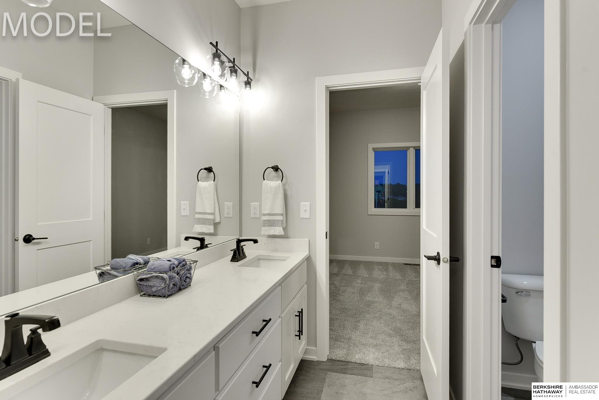 11003 S 102nd Street