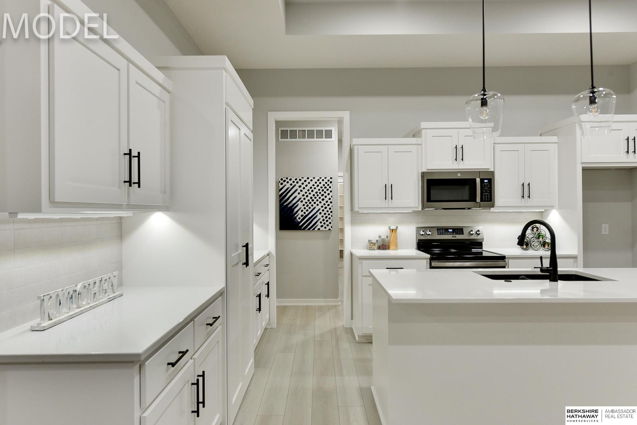 11003 S 102nd Street