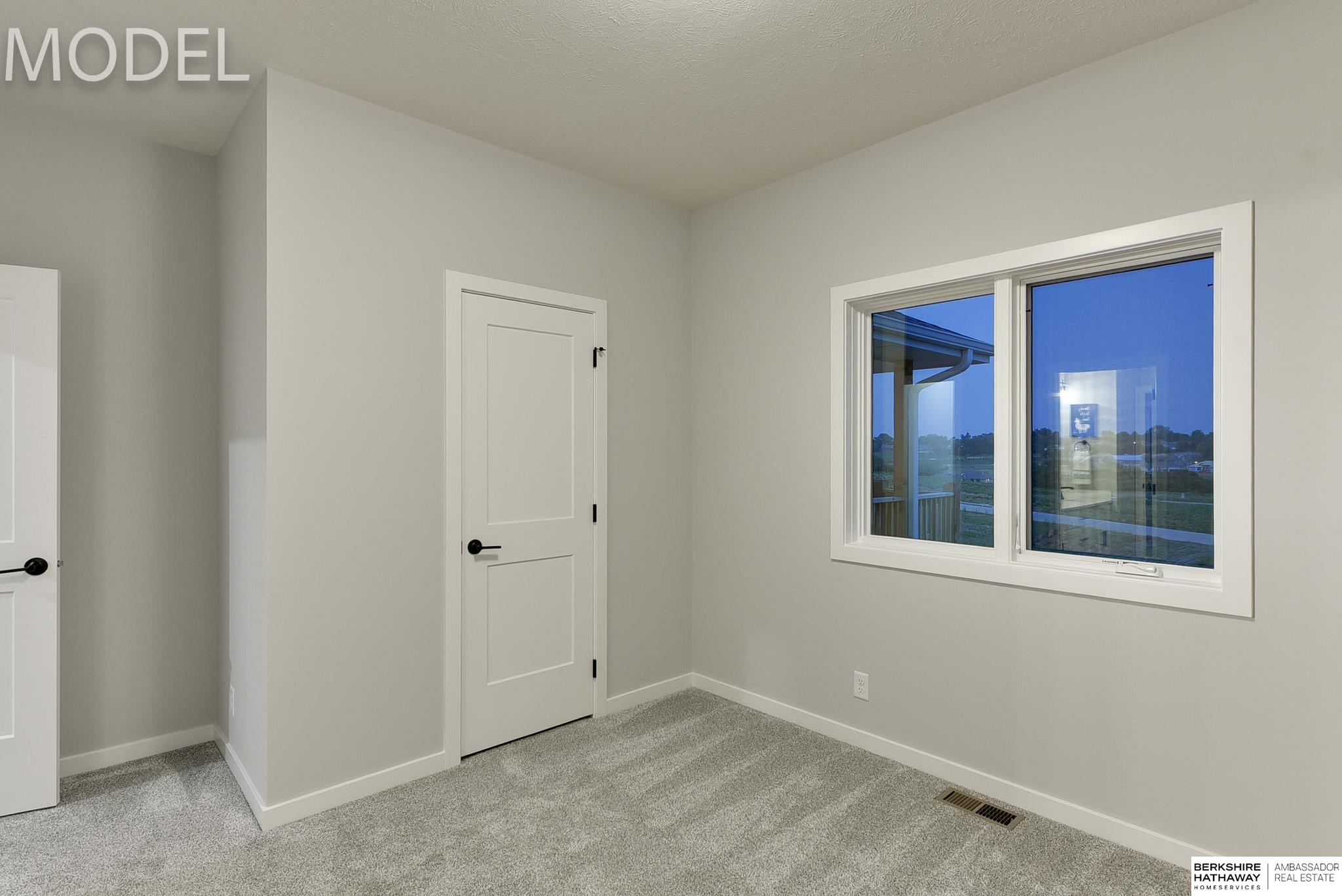 11003 S 102nd Street