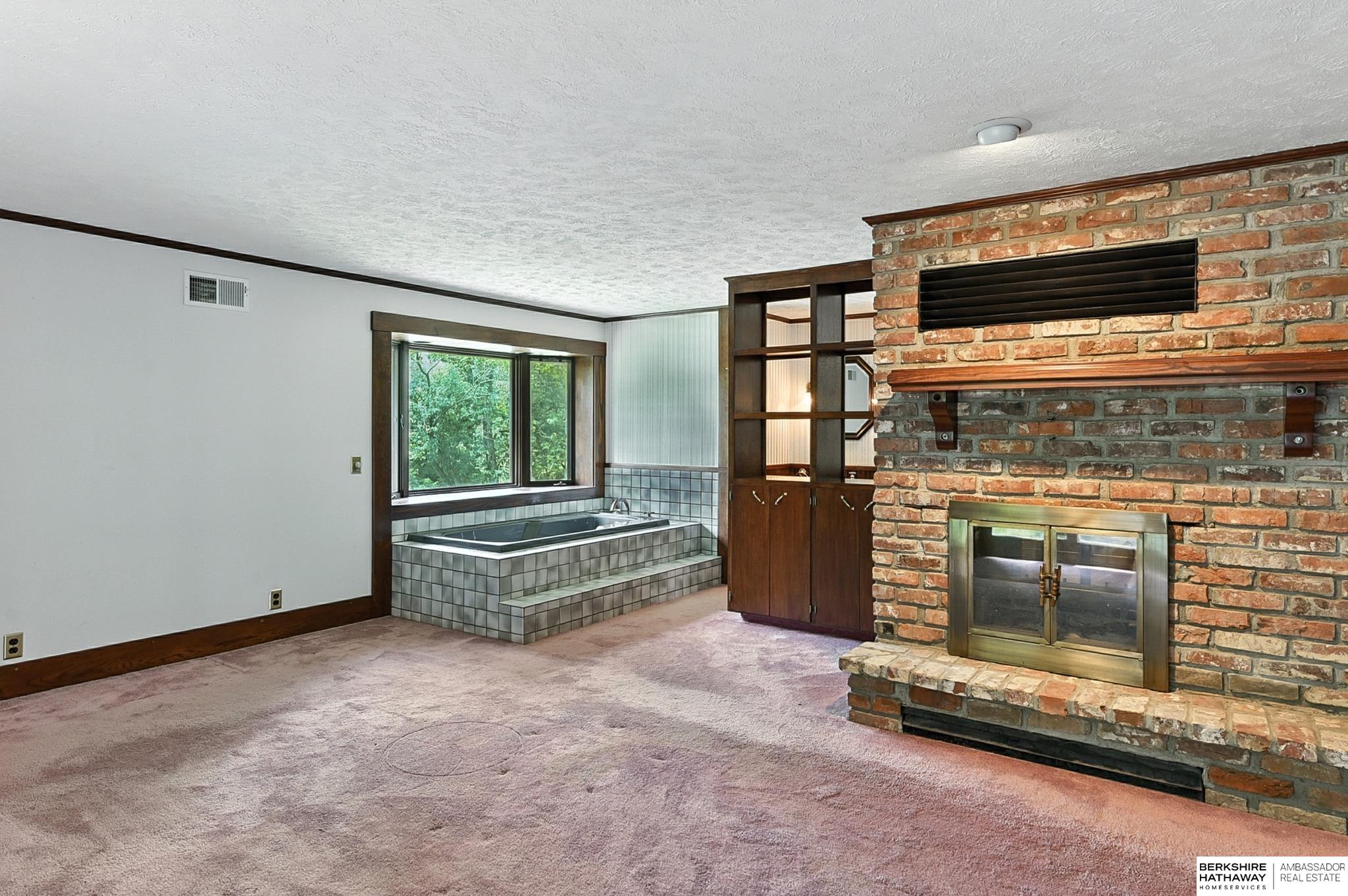 11414 N 76 Plaza
