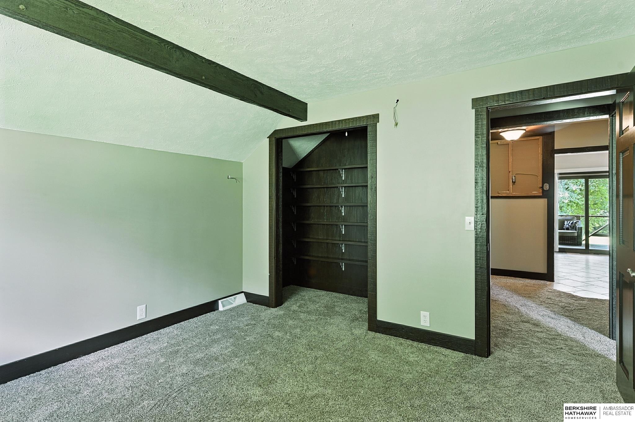 11414 N 76 Plaza