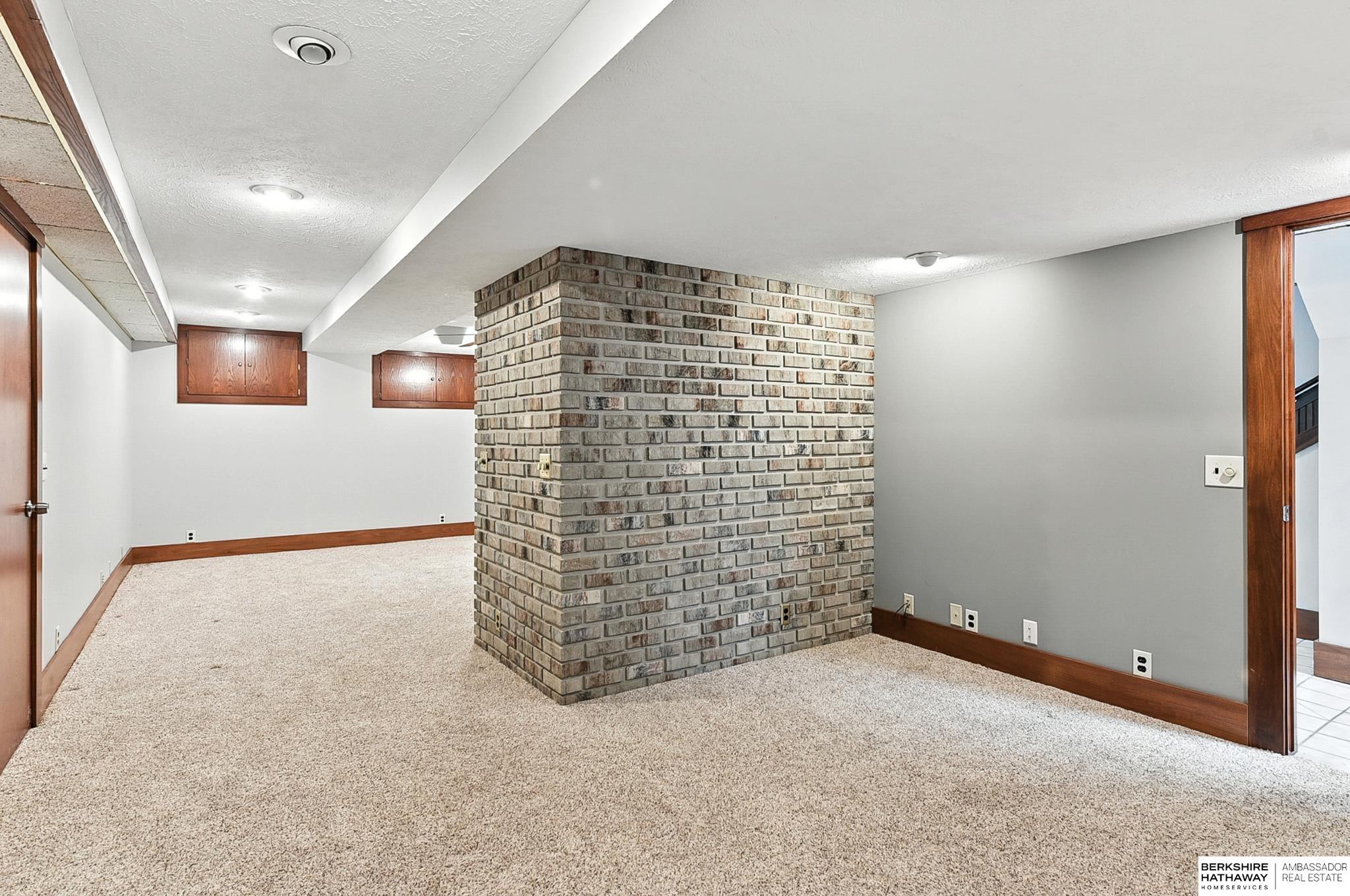11414 N 76 Plaza
