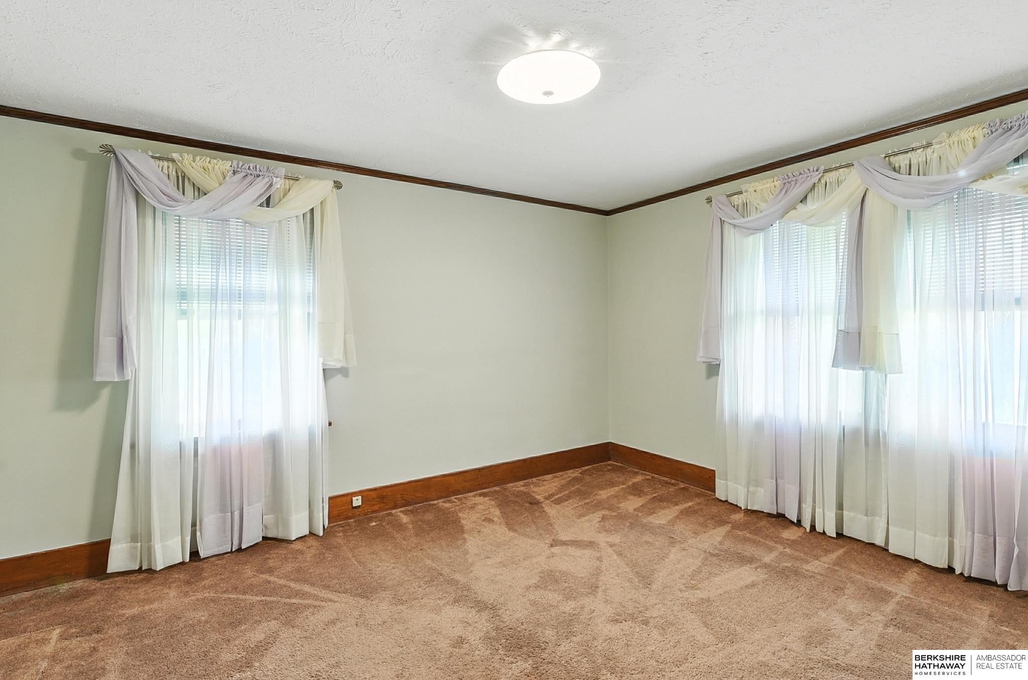 11414 N 76 Plaza