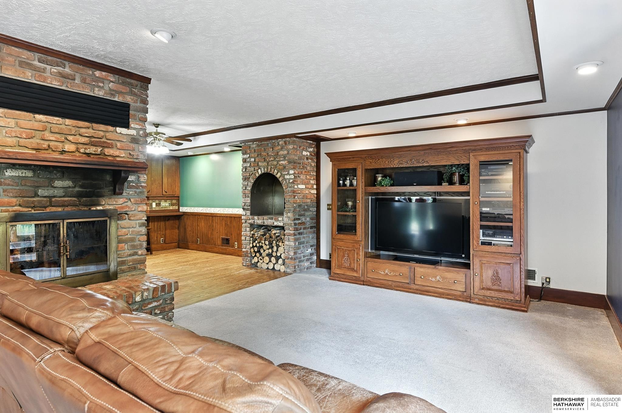 11414 N 76 Plaza