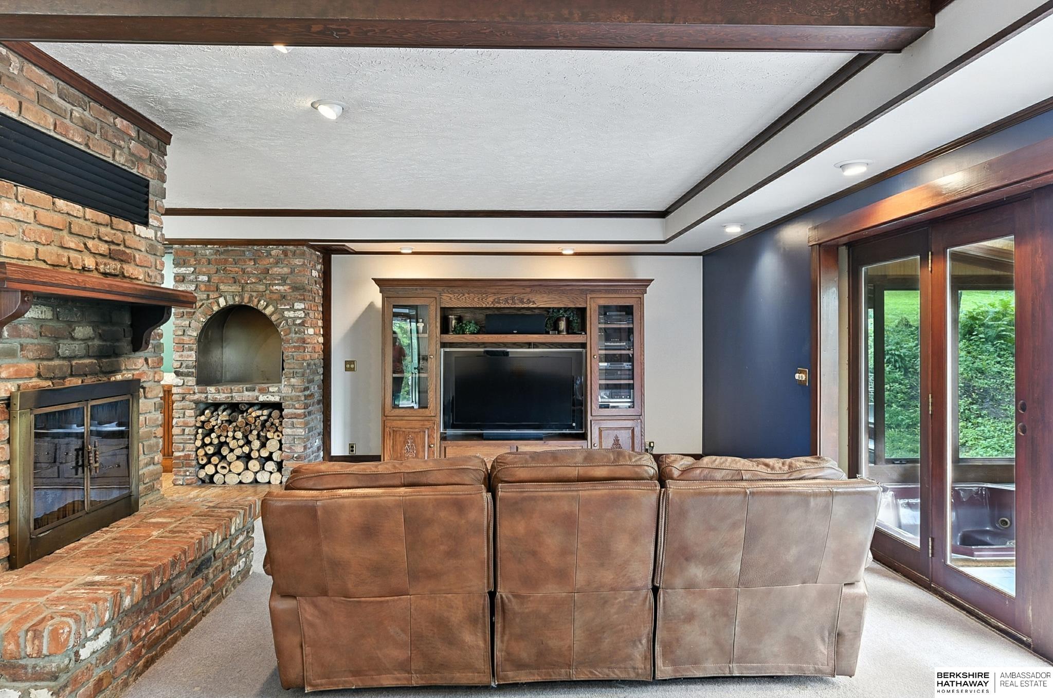 11414 N 76 Plaza