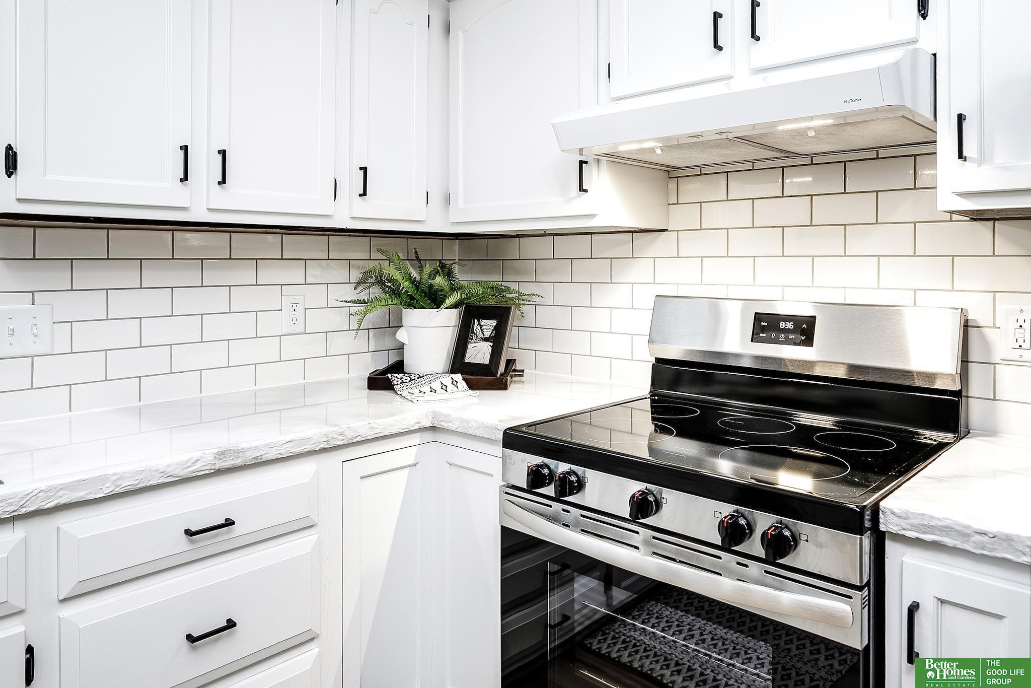 906 Chisholm Trail