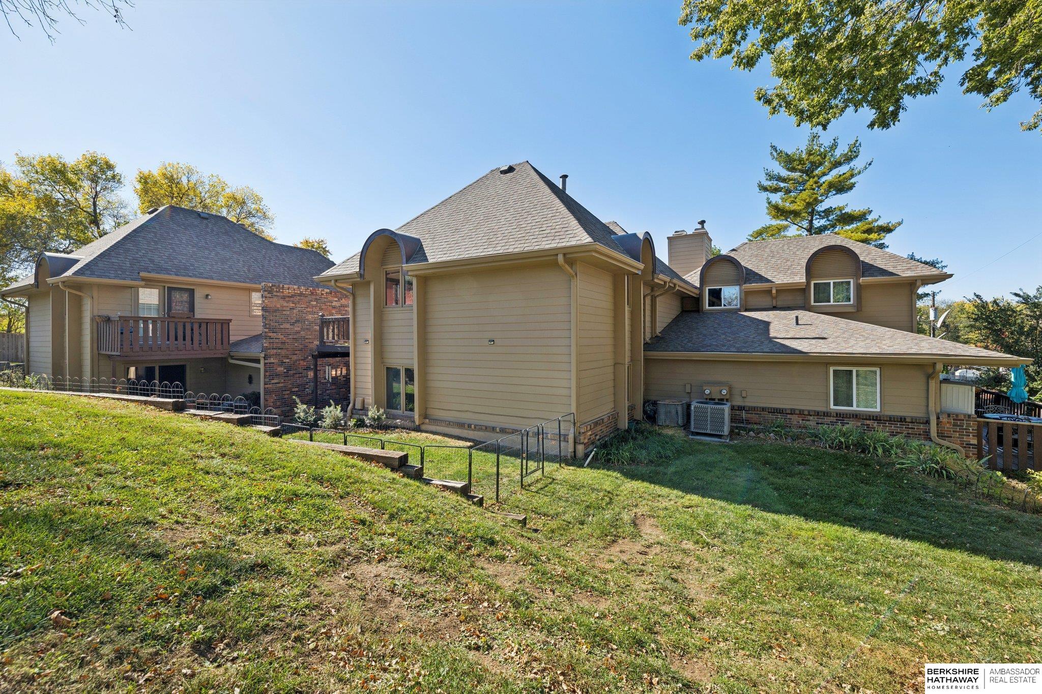 9614 Southby Plaza