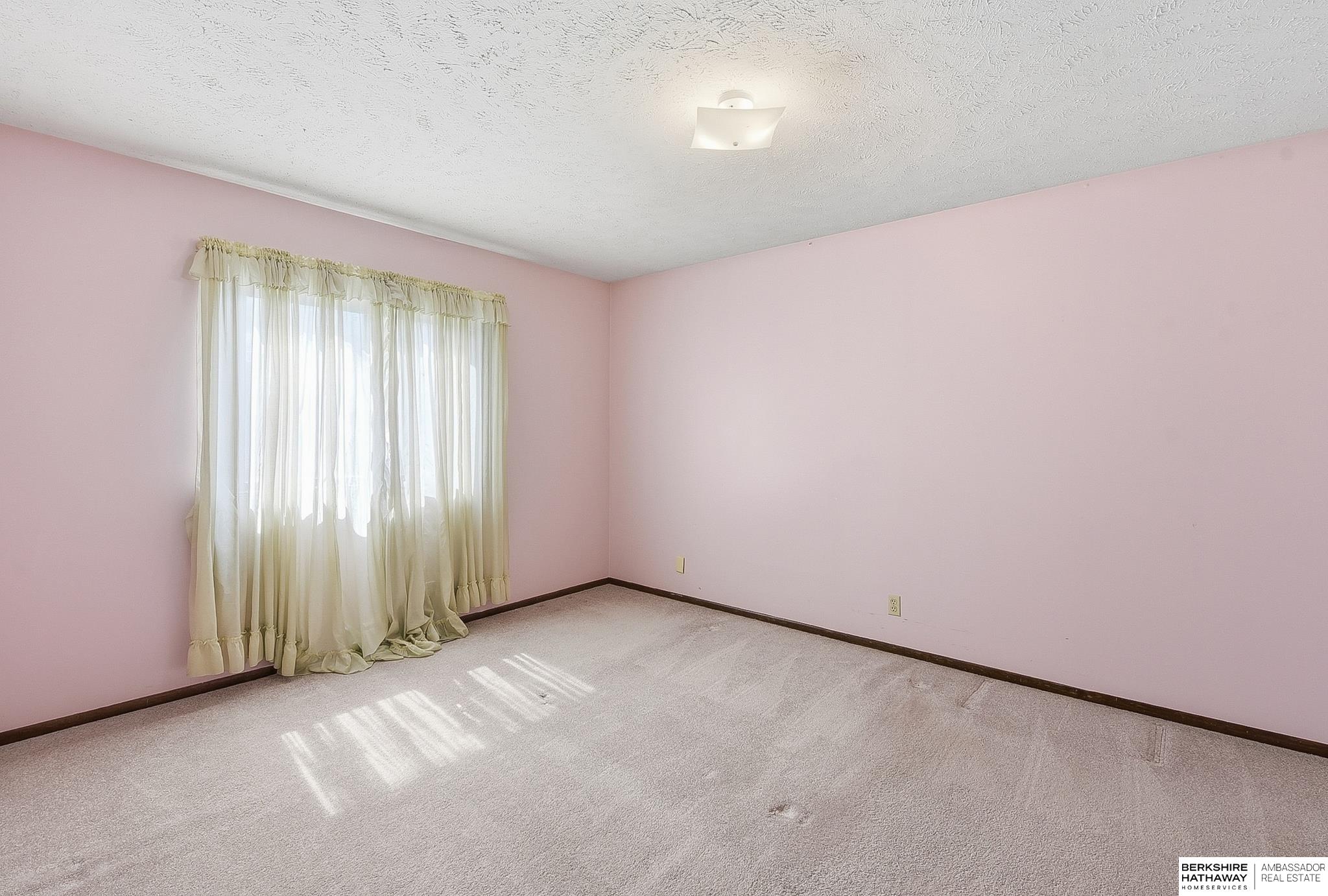 1122 Sally Street