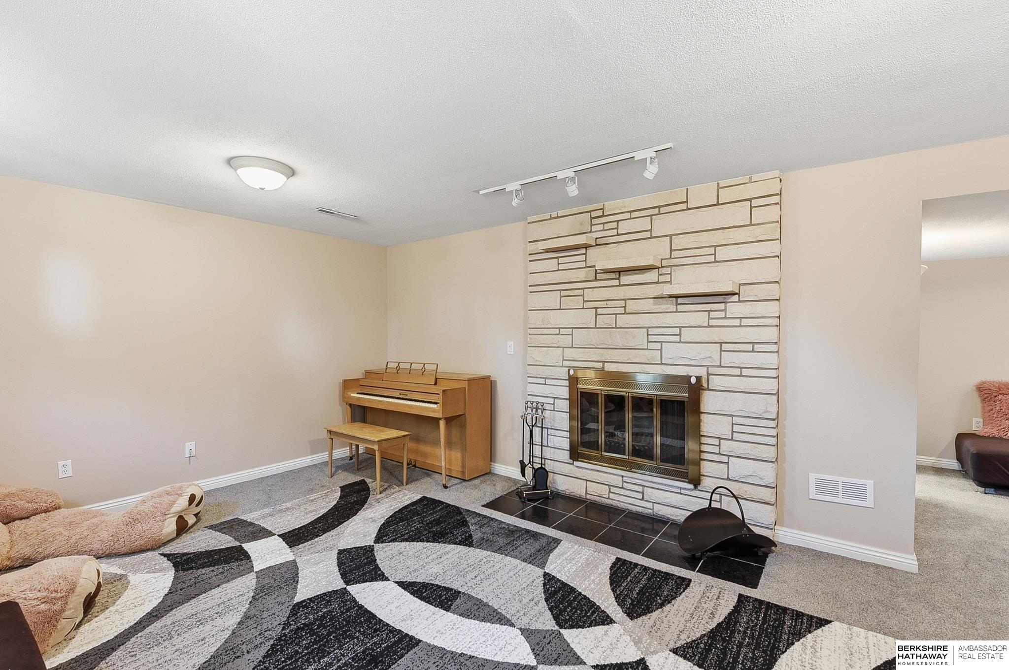 4452 Shady Lane Circle