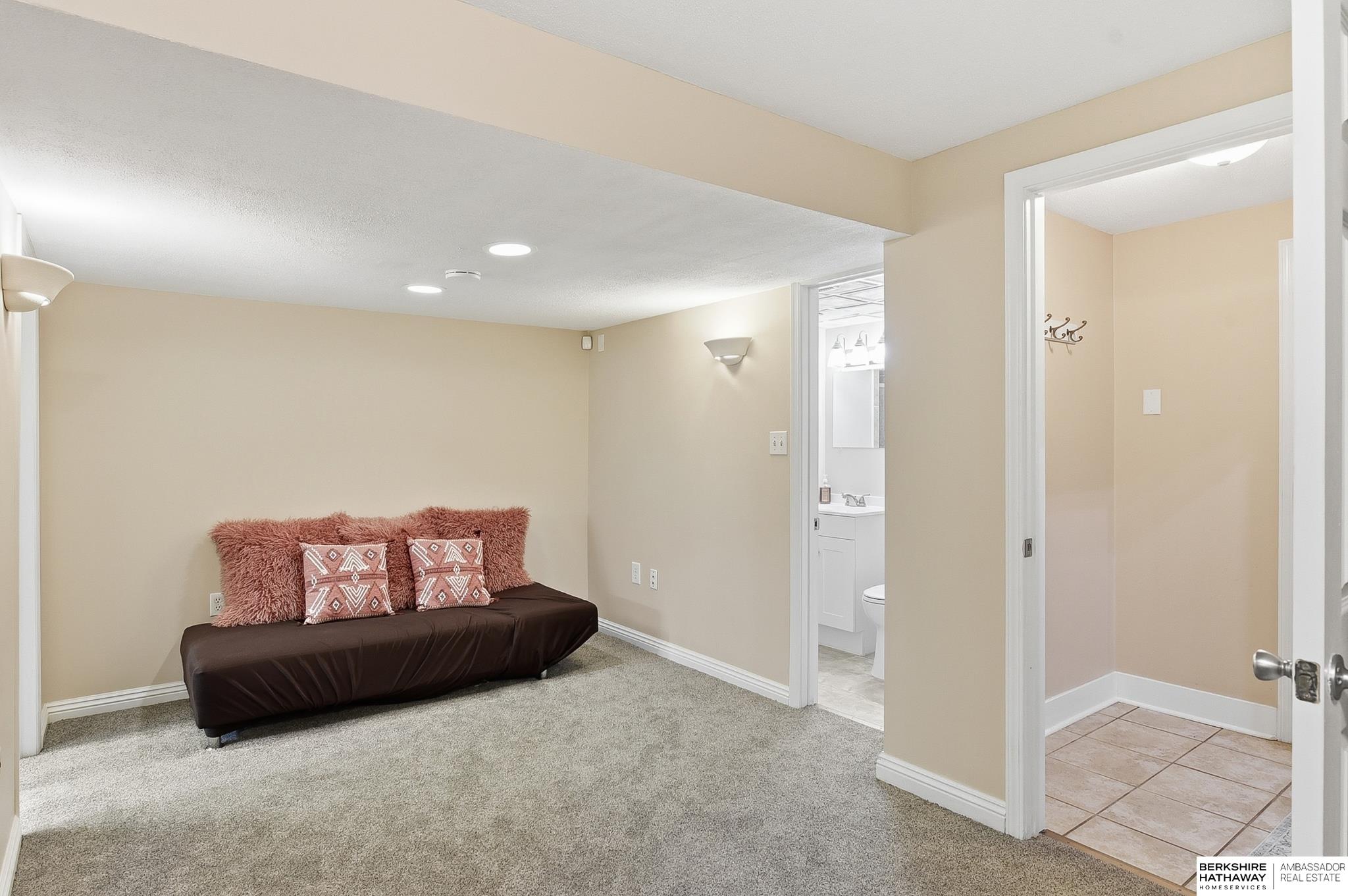 4452 Shady Lane Circle