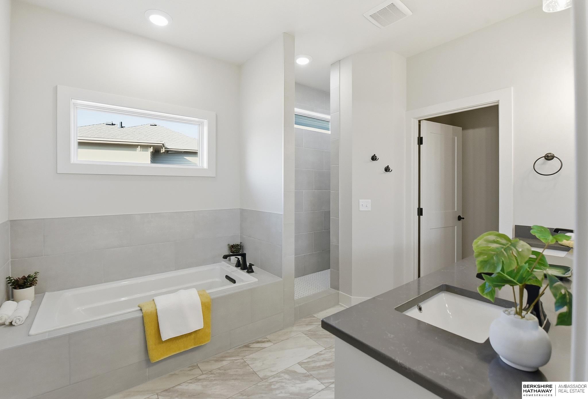 9808 Overland Trail