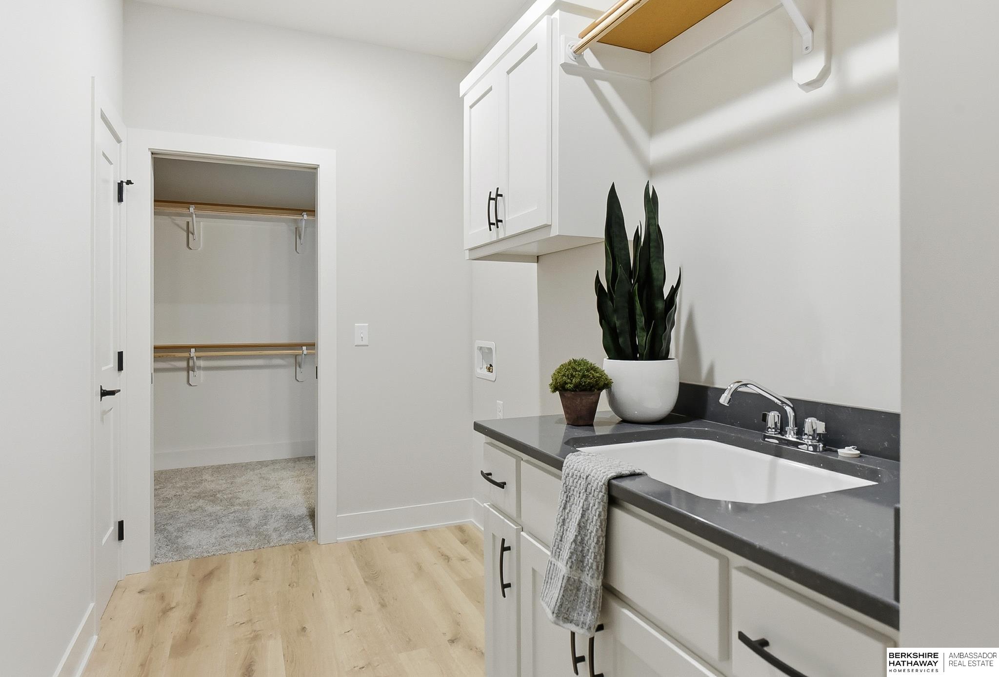 9808 Overland Trail