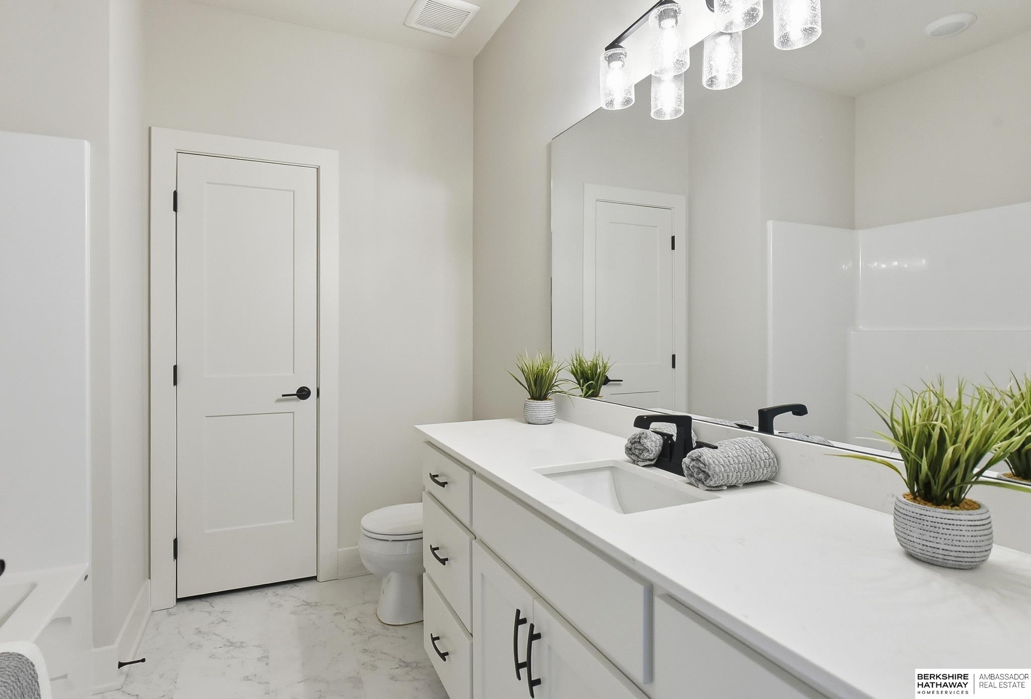 9808 Overland Trail