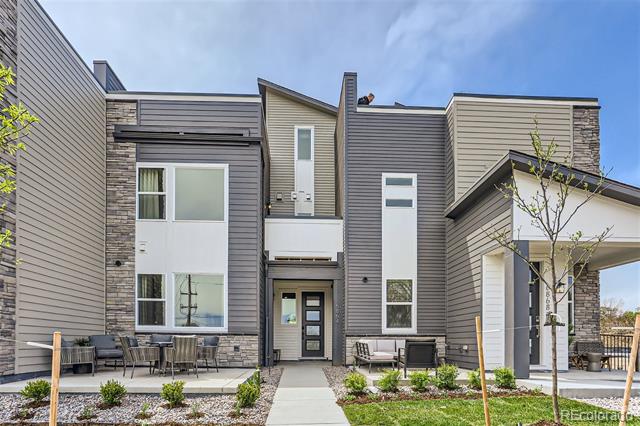 2670 W 67th Place