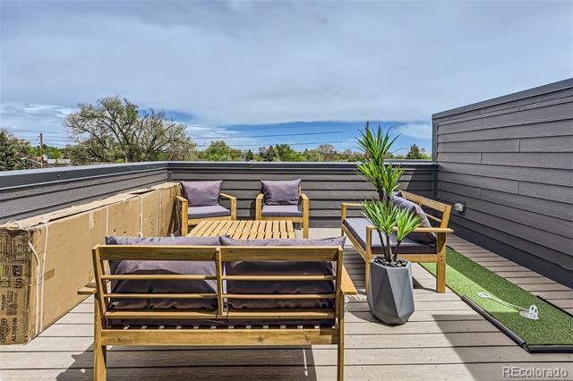2670 W 67th Place