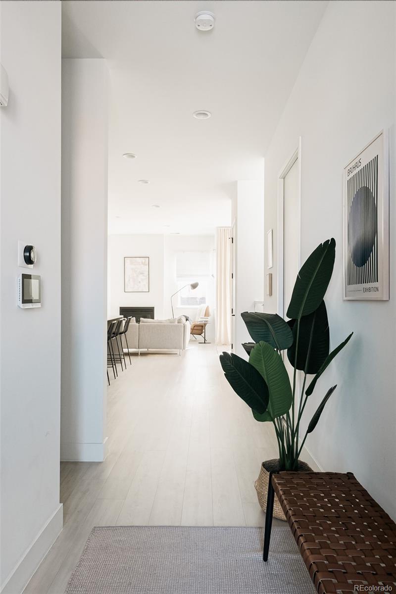8742 W 49th Place
