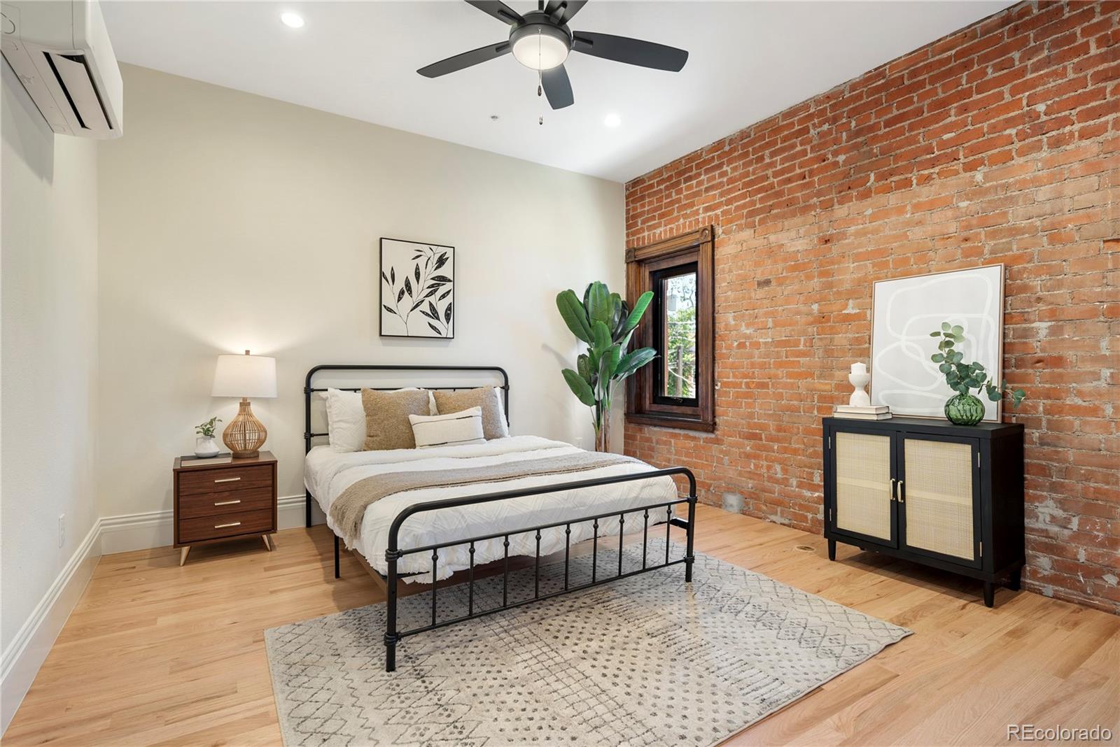 1763 N Williams Street Unit: 202