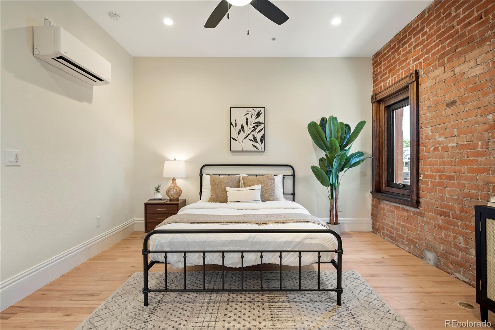 1763 N Williams Street Unit: 202