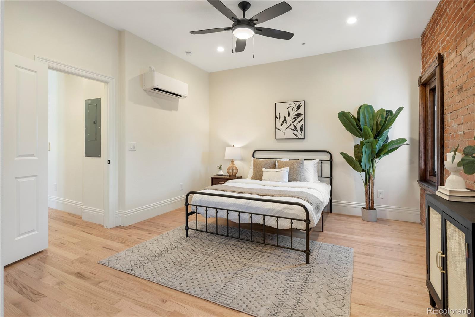 1763 N Williams Street Unit: 202