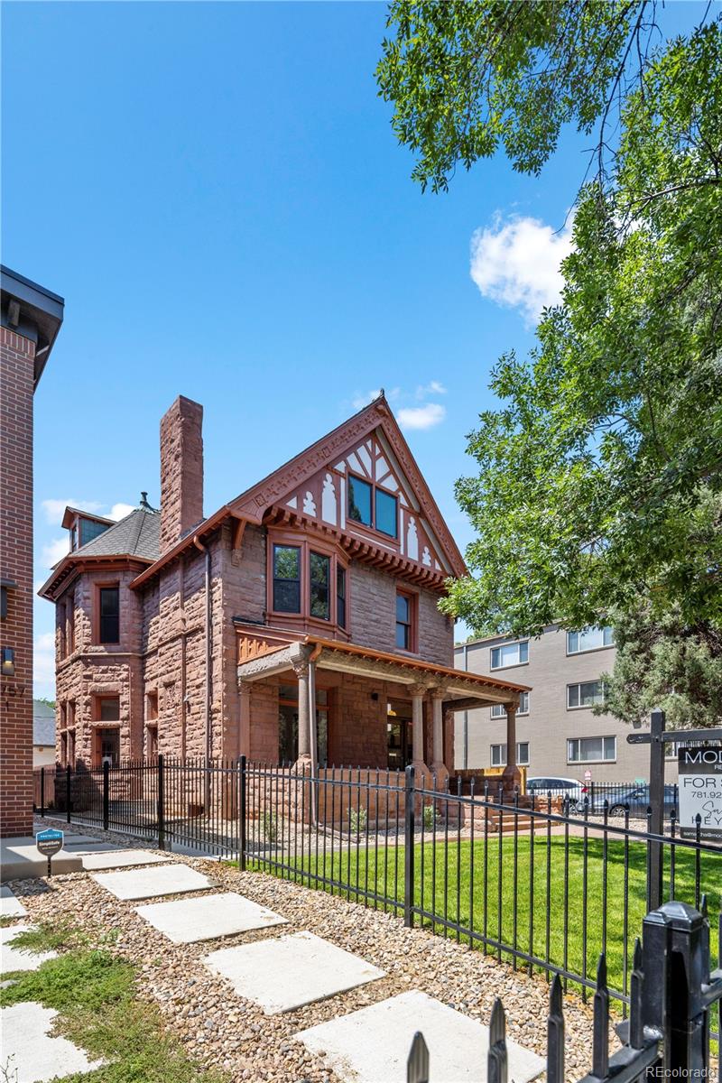 1763 N Williams Street Unit: 202