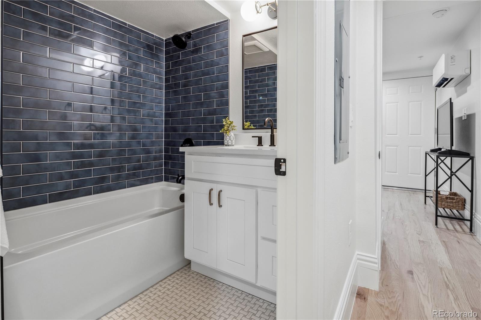 1763 N Williams Street Unit: B1