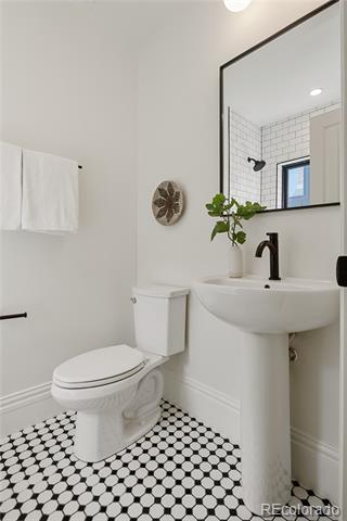 1763 N Williams Street Unit: 201