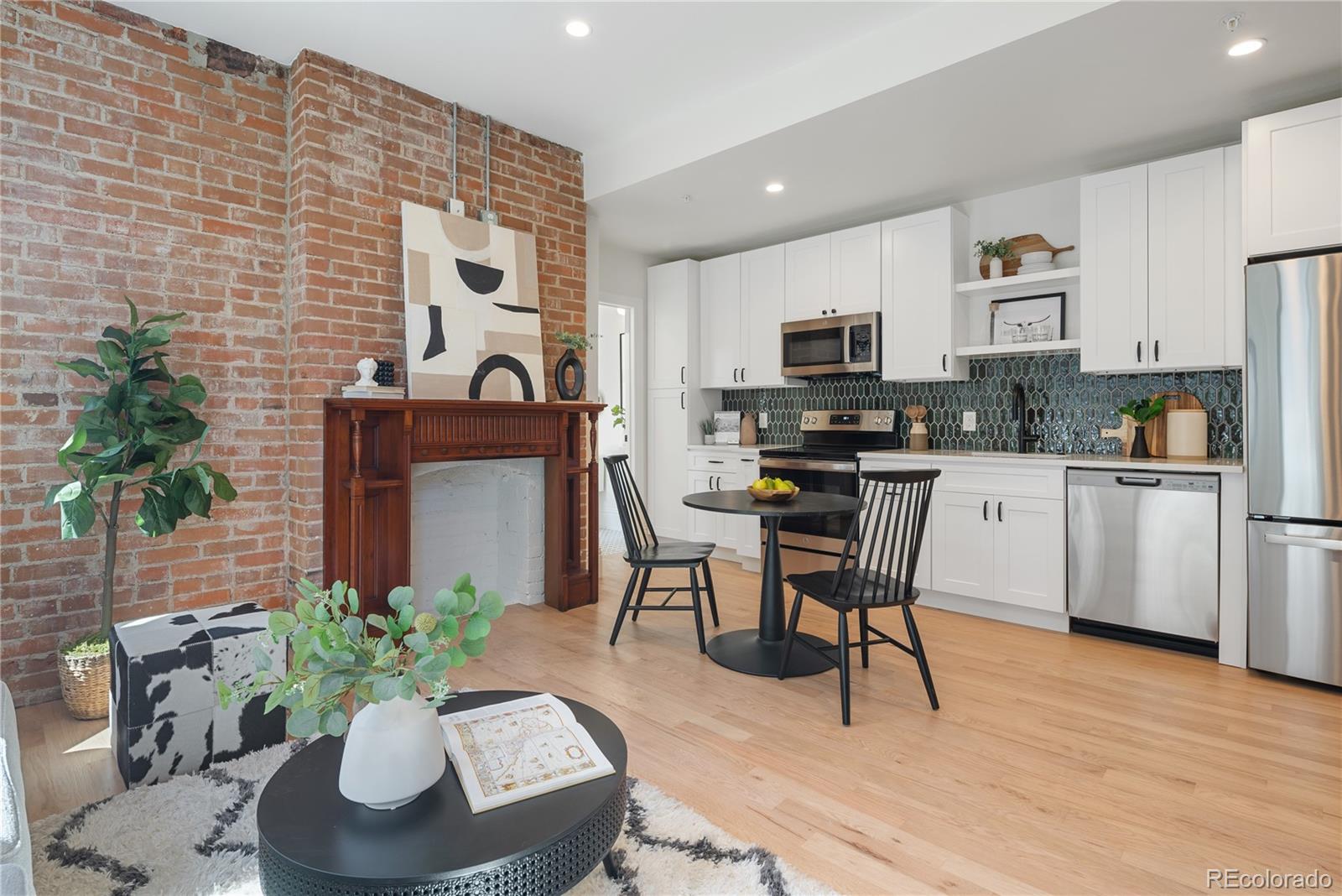 1763 N Williams Street Unit: 201