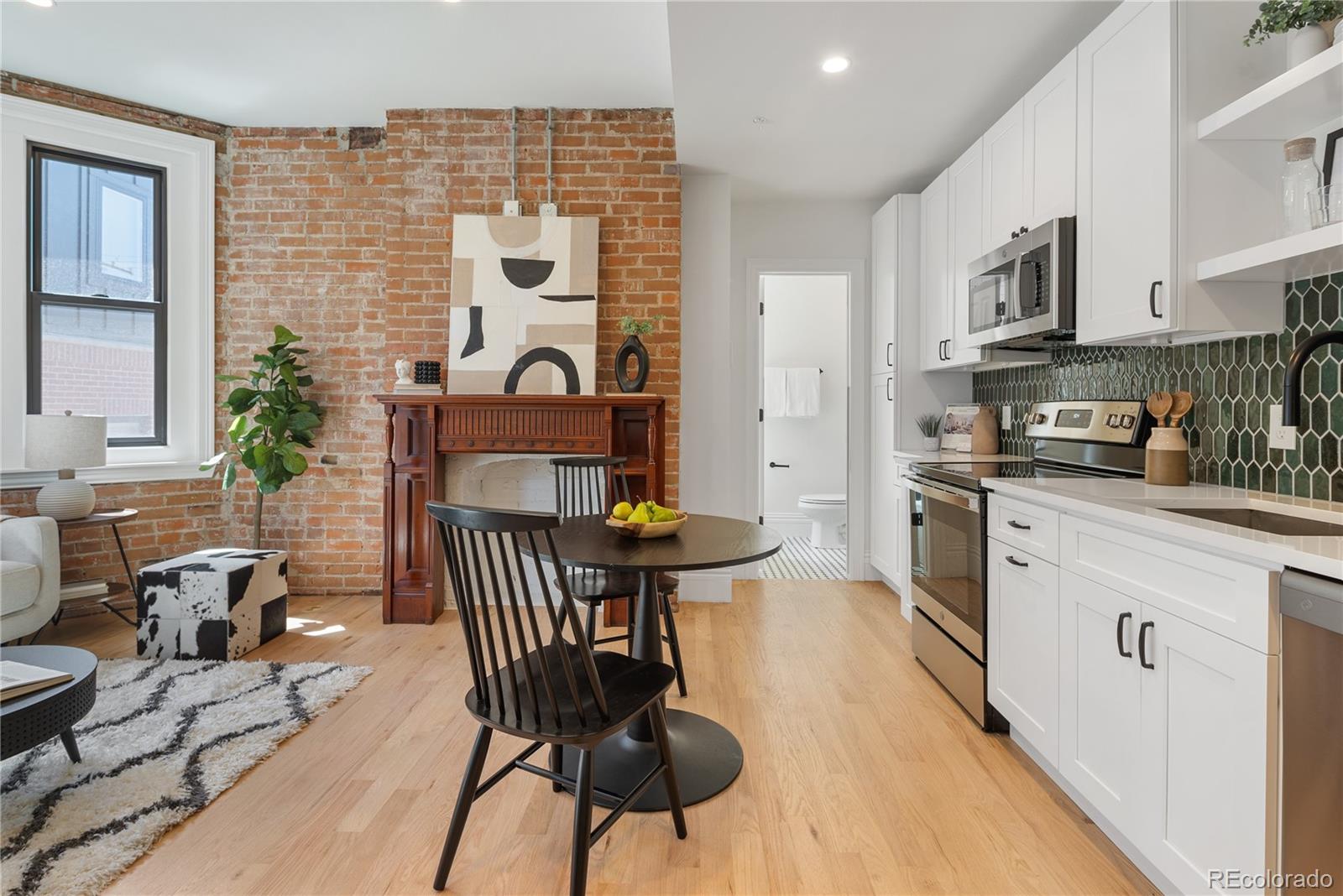 1763 N Williams Street Unit: 201