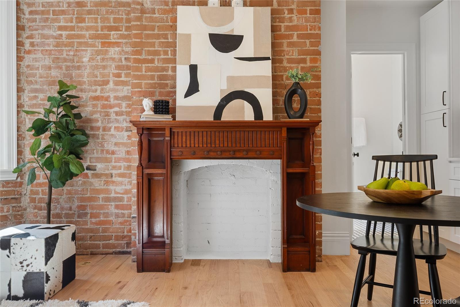 1763 N Williams Street Unit: 201